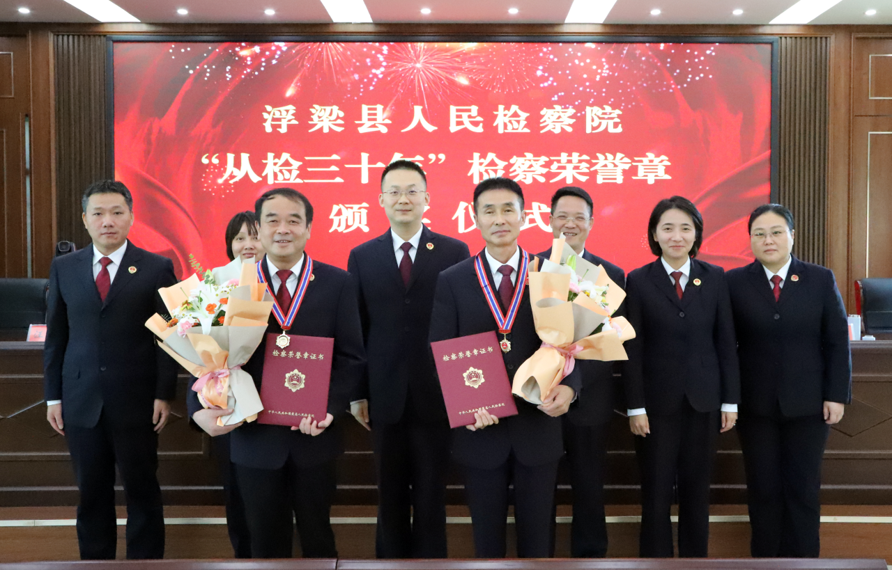 ������������Ժ���С��Ӽ���ʮ�ꡱ��������°䷢��ʽ